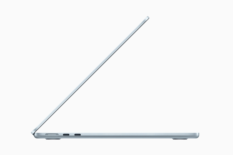Apple introduces the new MacBook Air with the M4 chip and a sky