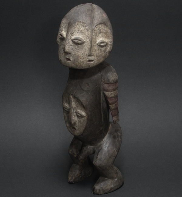 四つの顔を持つ像<アフリカの木彫り像：アフリカ雑貨アザライ