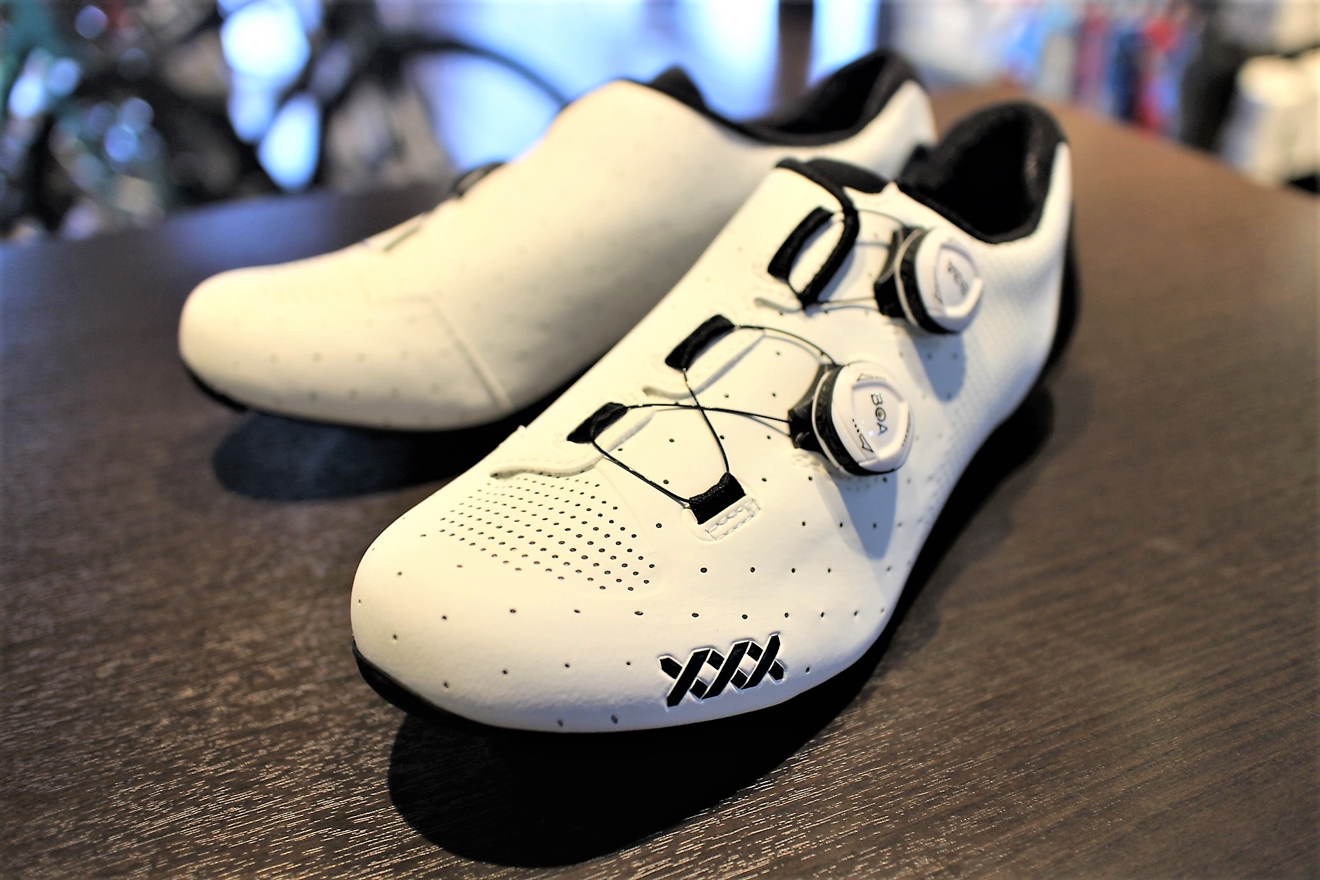 ボントレガー XXXロードシューズがフルモデルチェンジで登場