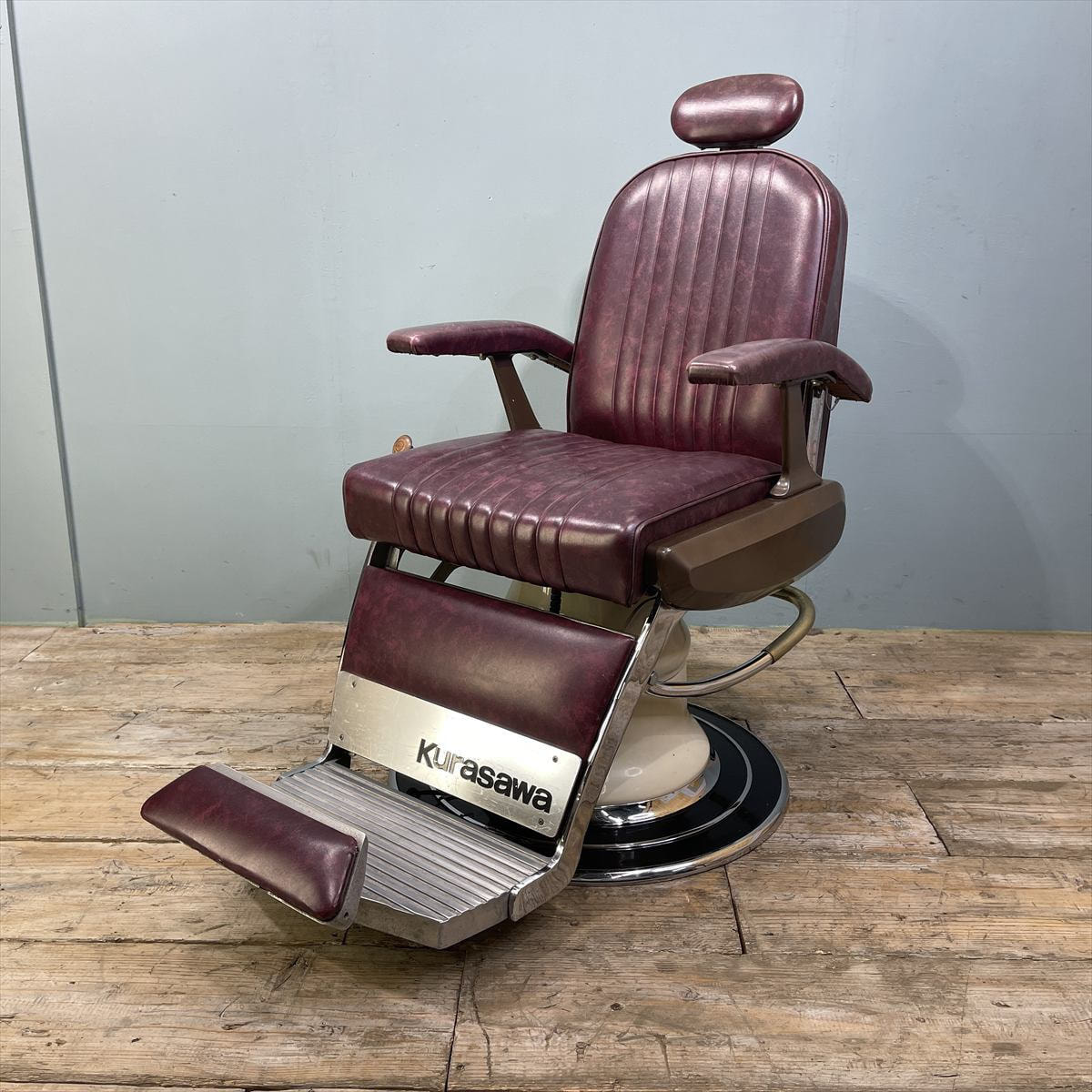 KURASAWA 昭和レトロ バーバーチェア（理容椅子）の卸・通販