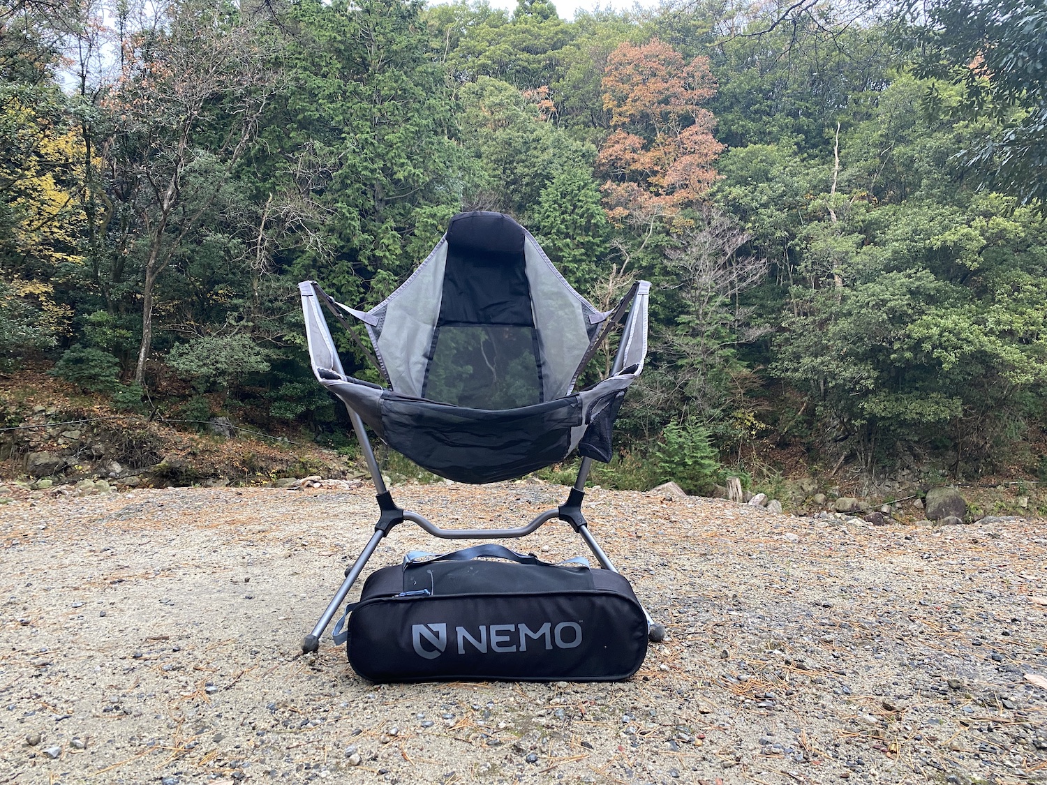 ゆったり＆ゆらゆら。「スターゲイズ リクライナー ラグジュアリー」が