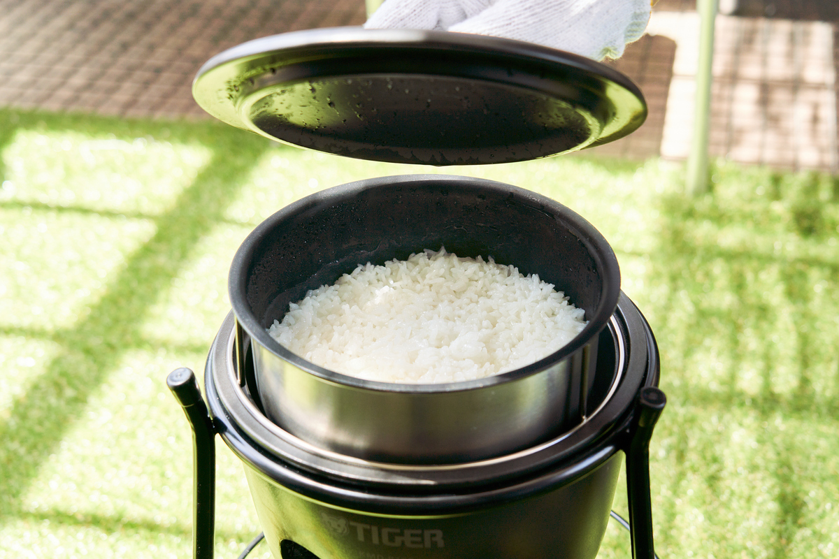 タイガー魔法瓶の100周年記念モデル「魔法のかまどごはん」は究極の