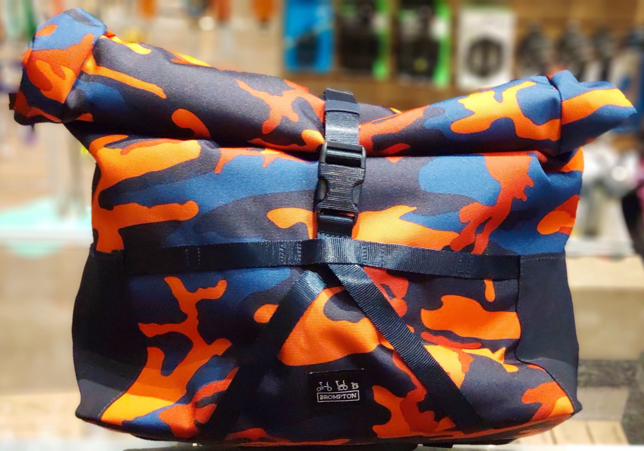 Borough Roll Top Bag Medium in Olive | BernatCycles