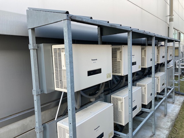 積雪対策！既存の日晴金属製架台に合う防雪屋根の選定方法