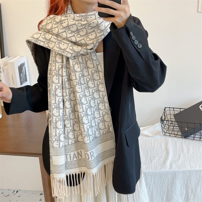 Dior マルチカバー ストール 【公式通販】