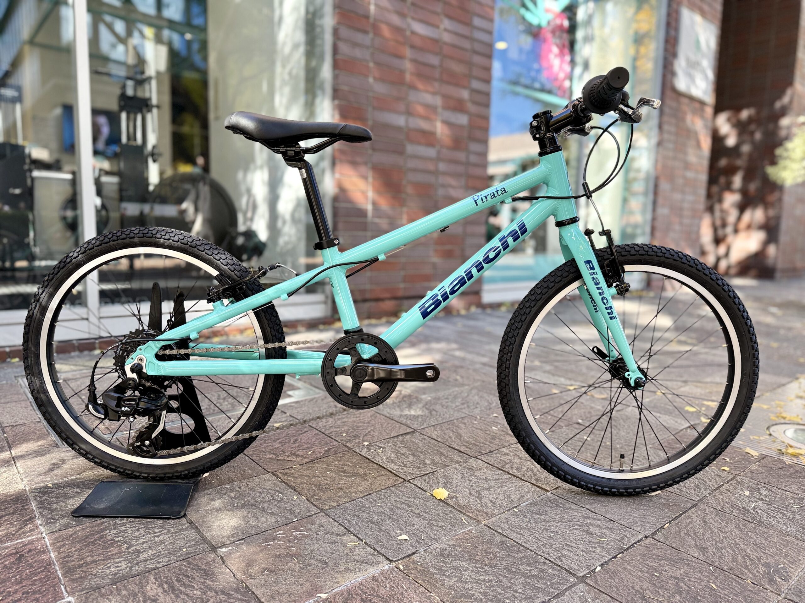 横浜】大人気！子供用スポーツバイク 「PIRATA20″」入荷しております