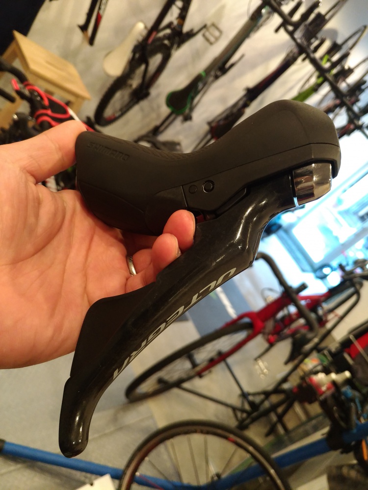 ST-R8020が到着 – サイクルショップ マティーノのブログ