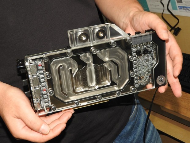 オリオスペック・オリジナル「フル水冷版GeForce RTX 3080 Ti」の販売