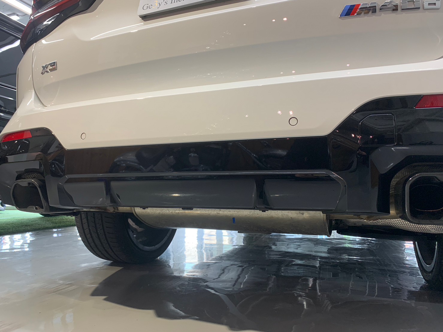 BMW X3にヒッチメンバーの取り付けカスタムを致しました！！お問合せ