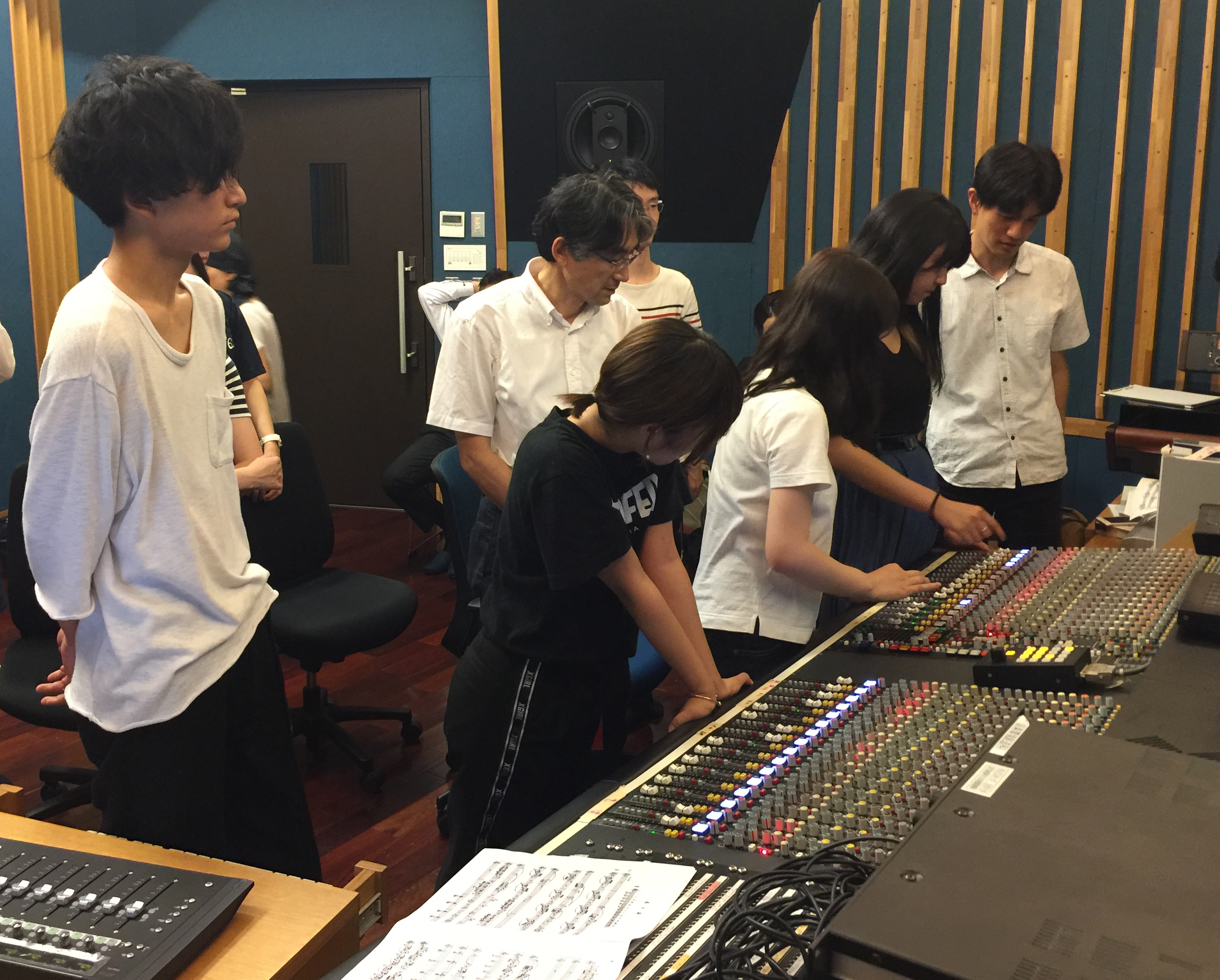 藝大リレーコラム | 第十六回 亀川徹 「五感で感じる」 | 東京藝術大学