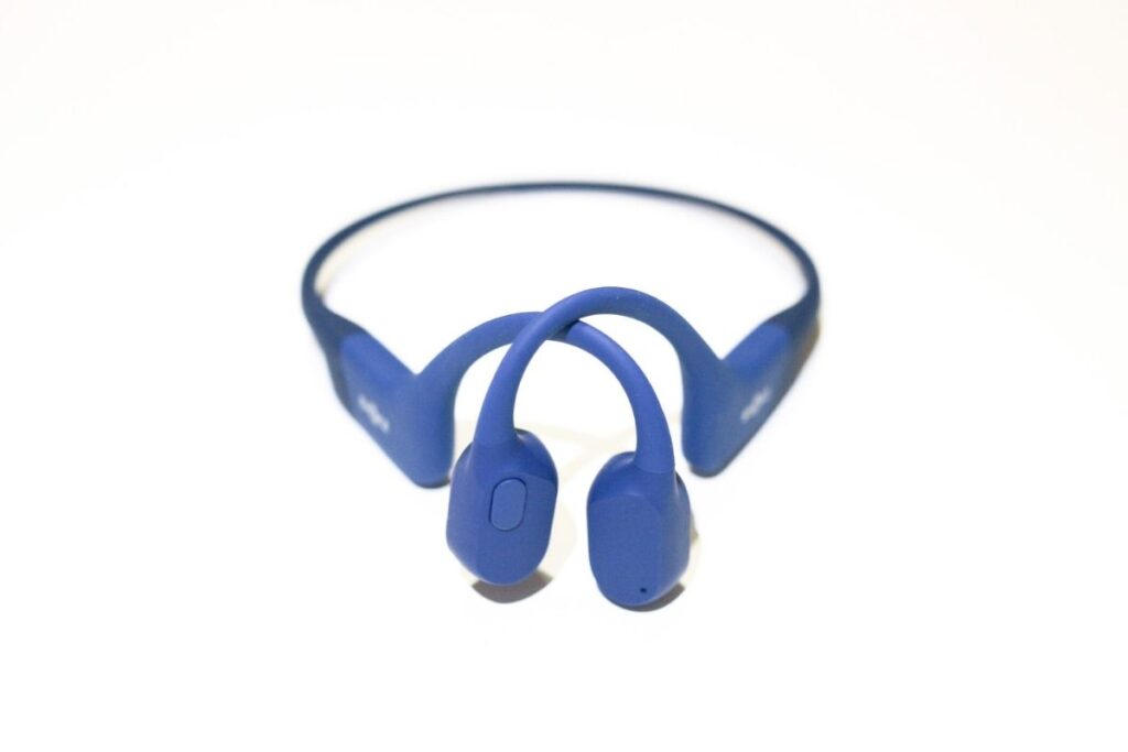 Shokz OpenRun miniと通常サイズの違い｜男性の使用感・測り方も解説