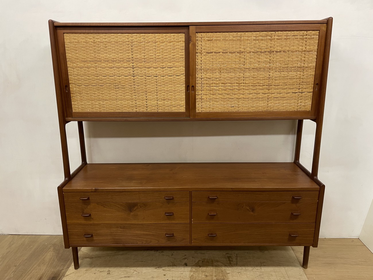 ハンス・ウェグナー（Hans J.Wegner）RY20 キャビネット / チーク