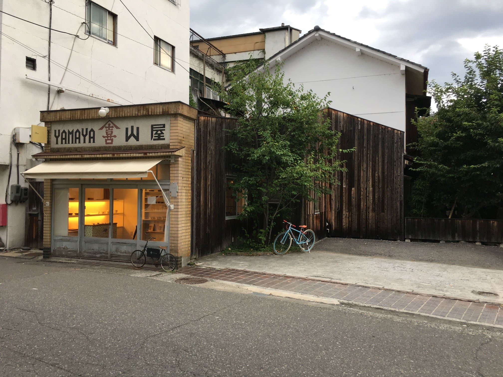 木工作家・三谷龍二さんのお店「10cm」で一生モノの木のスプーンを買う