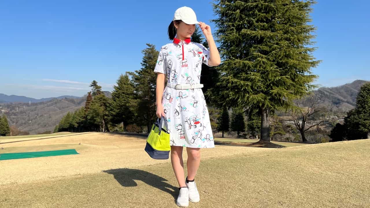 これ1枚でめっちゃ映える…！ゴルフ場でひときわ目立つ「勝負ワンピース