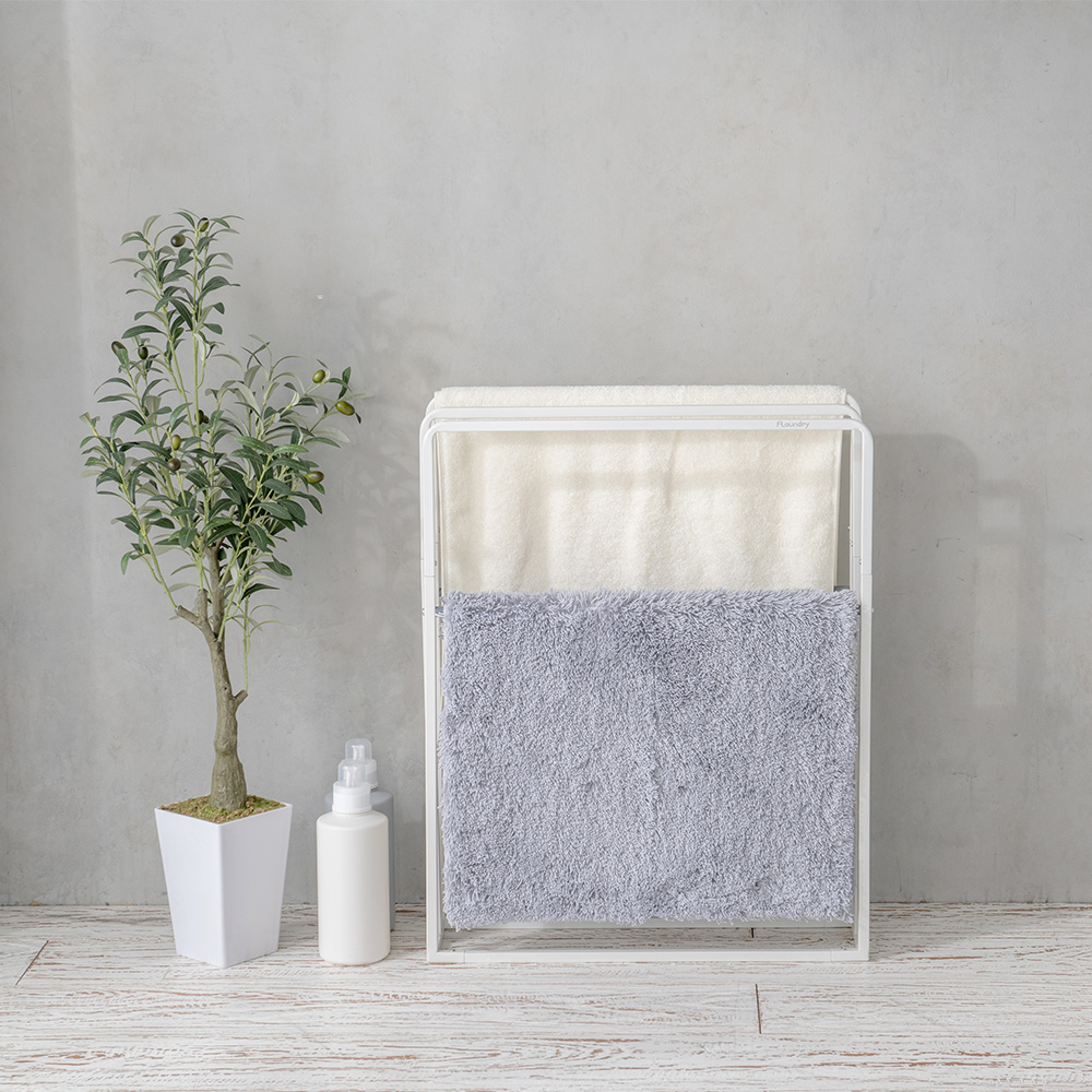 ミニバスタオル愛用者必見！北欧風デザインのコンパクトタオルスタンド