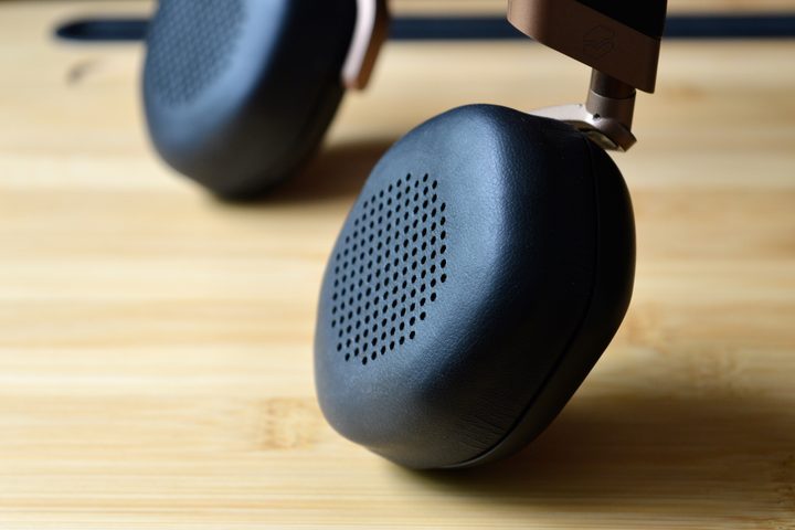 V-Moda S-80 on-ear headphones review: a heavy, expensive gimmick