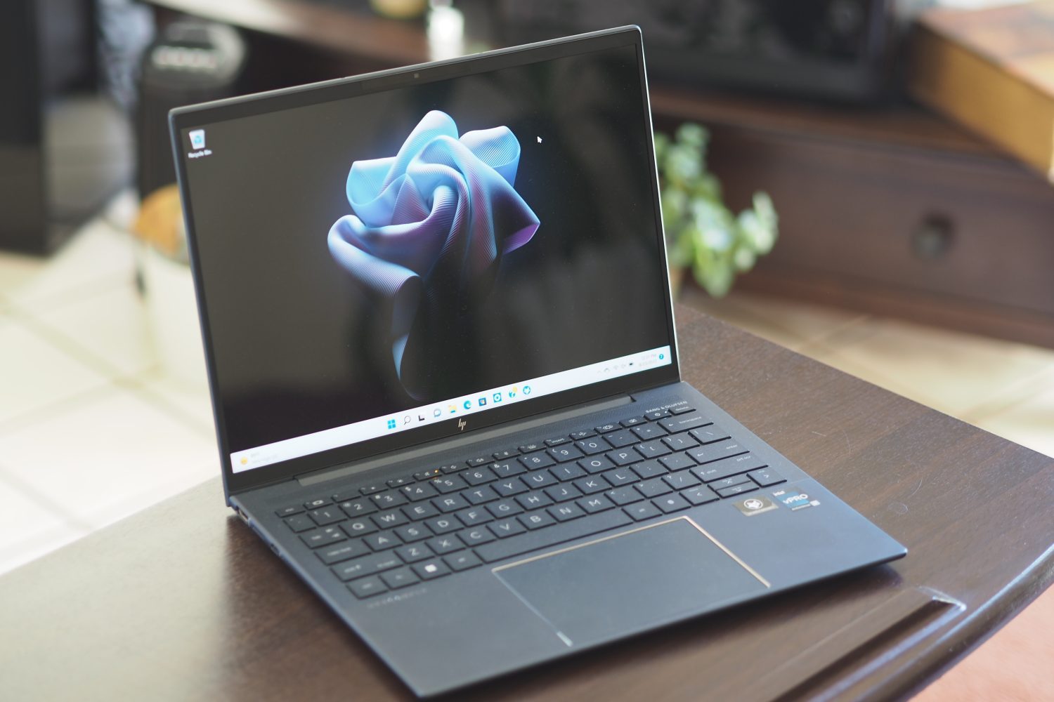 HP Elite Dragonfly G3 review: the C-Suite laptop - Digital Trends