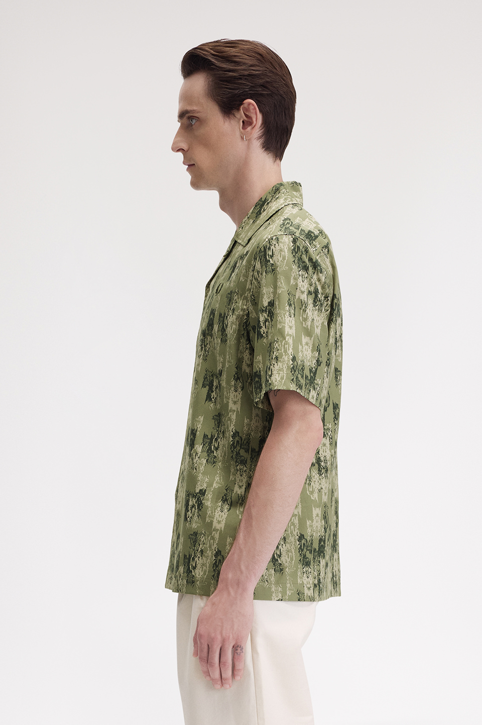 Abstract Print Revere Collar Shirt(M X88：OLIVE MINT): | FRED