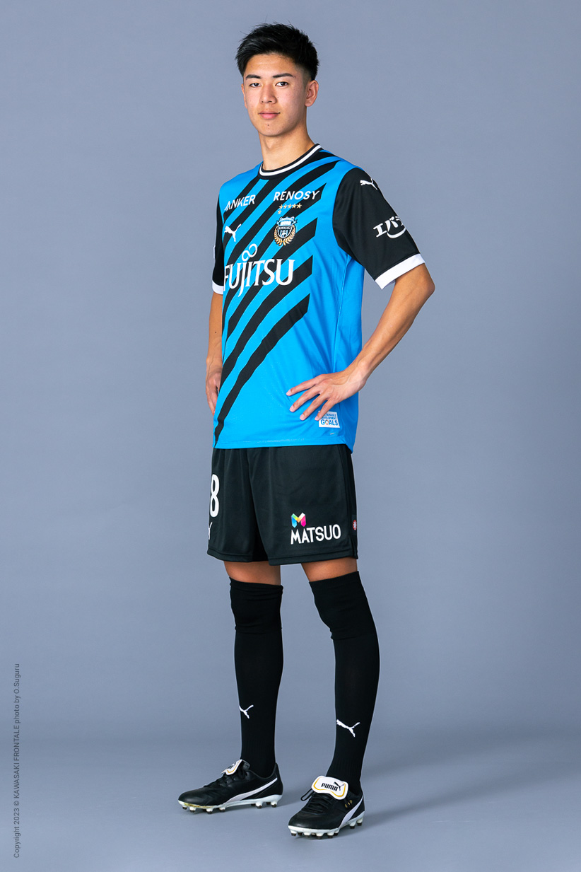 MF28/大関 友翔選手 | 選手・スタッフプロフィール2023 : KAWASAKI