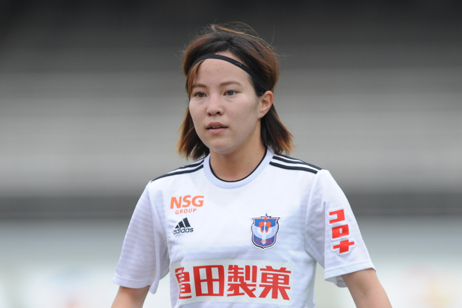 なでしこ北川ひかる、同僚MFの