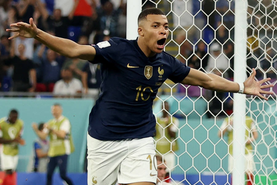 W杯】ムバッペはフランスの「機関車のようなリーダー」 強さ際立つ強豪