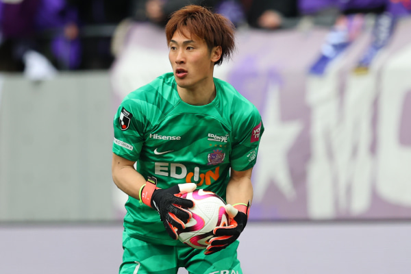 すごく悩んだ」サンフレッチェ広島、大迫敬介の知られざる覚悟。アジア