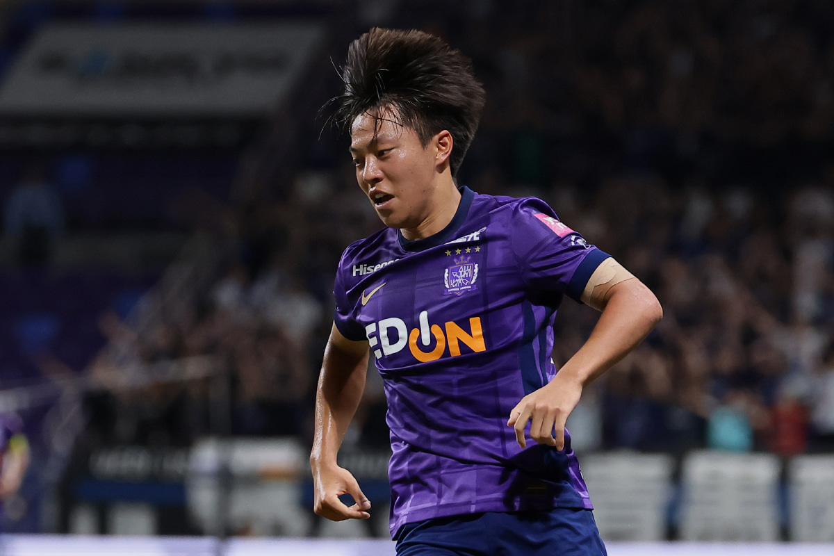 完璧すぎる抜け出し…。サンフレッチェ広島FW中村草太のゴールが