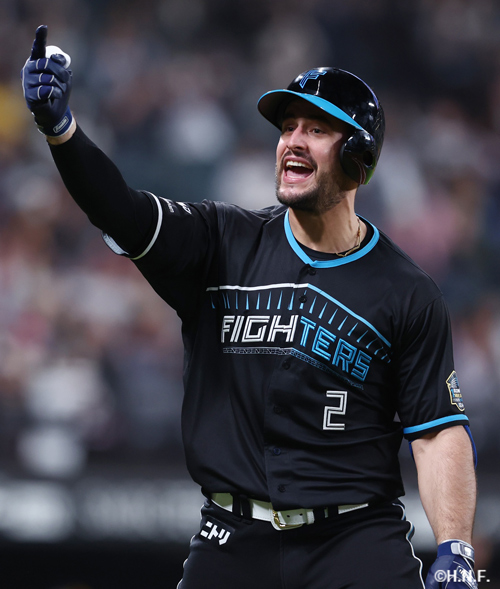 エスコンフィールド1周年ユニフォーム」再着用のお知らせ | 北海道日本