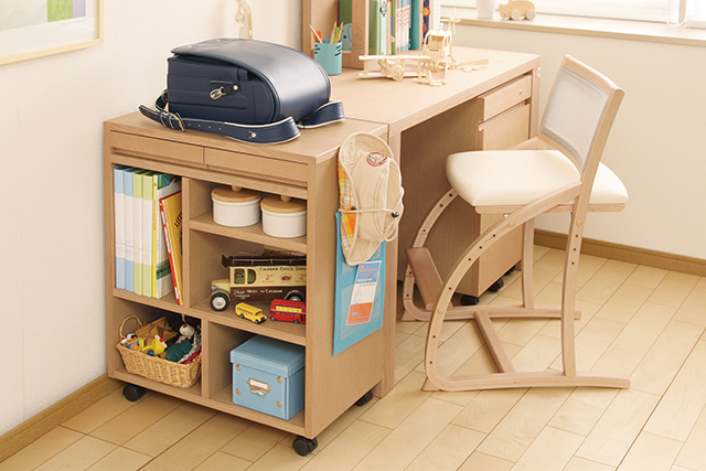 学習机・勉強机ならカリモク家具｜デスク関連アイテム｜国産家具