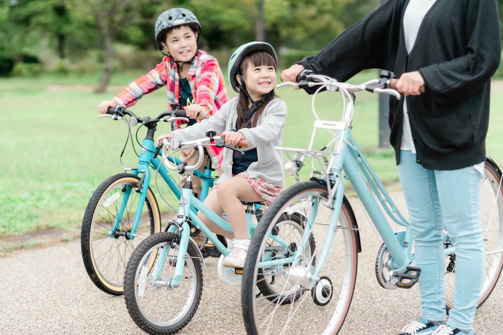 asson J24 - KhodaaBloom