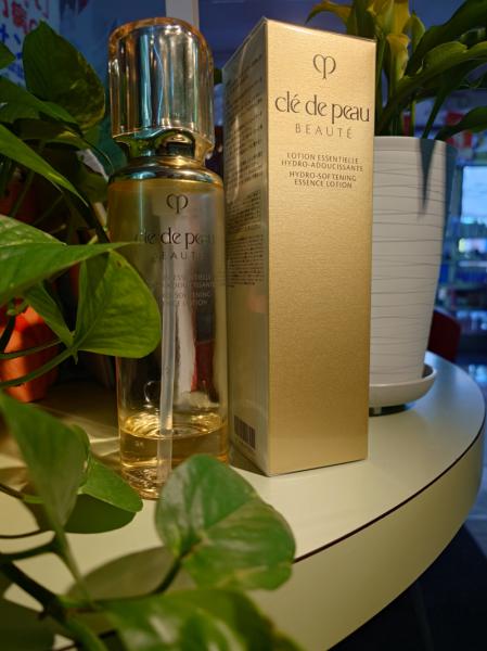 クレ・ド・ポー ボーテ ローションエサンシエルA｜紹介記事｜キレイエ