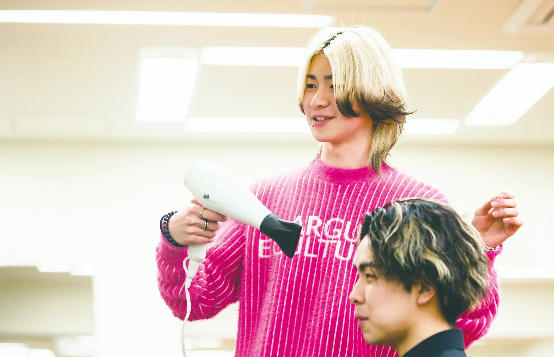 通信理容・美容ダブルライセンス科 | 学科・コース紹介 | 窪田理容美容