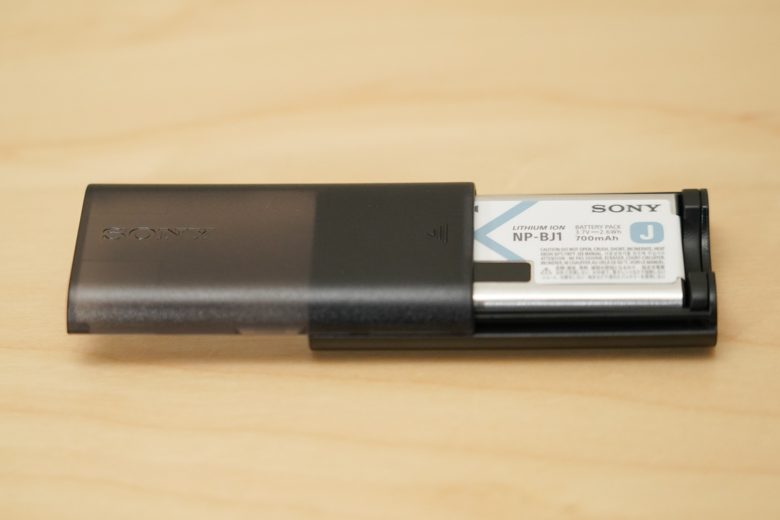 SONY RX0 IIを快適に使うためのアクセサリー。バッテリーチャージャー