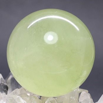 グリーンカルサイト丸玉（スフィア、球体石） - 埼玉県吉川市の天然石