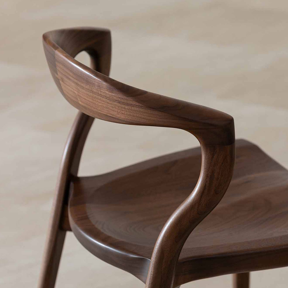 起立木工 ダイニングチェア「カムイ」ウォールナット材 ウレタン塗装