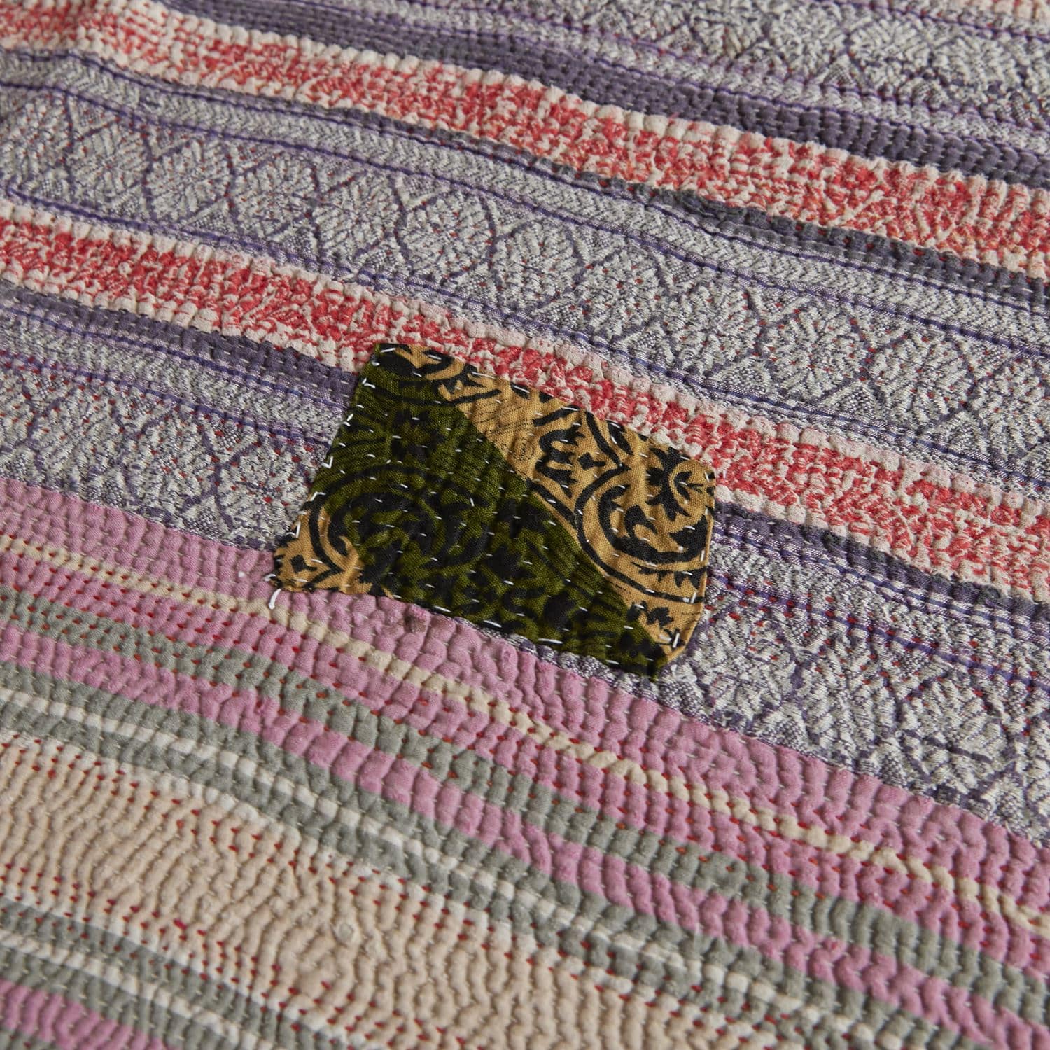 一点物】ヴィンテージ カンタ ラリーキルト 191×128｜ラグ一覧｜IDEE