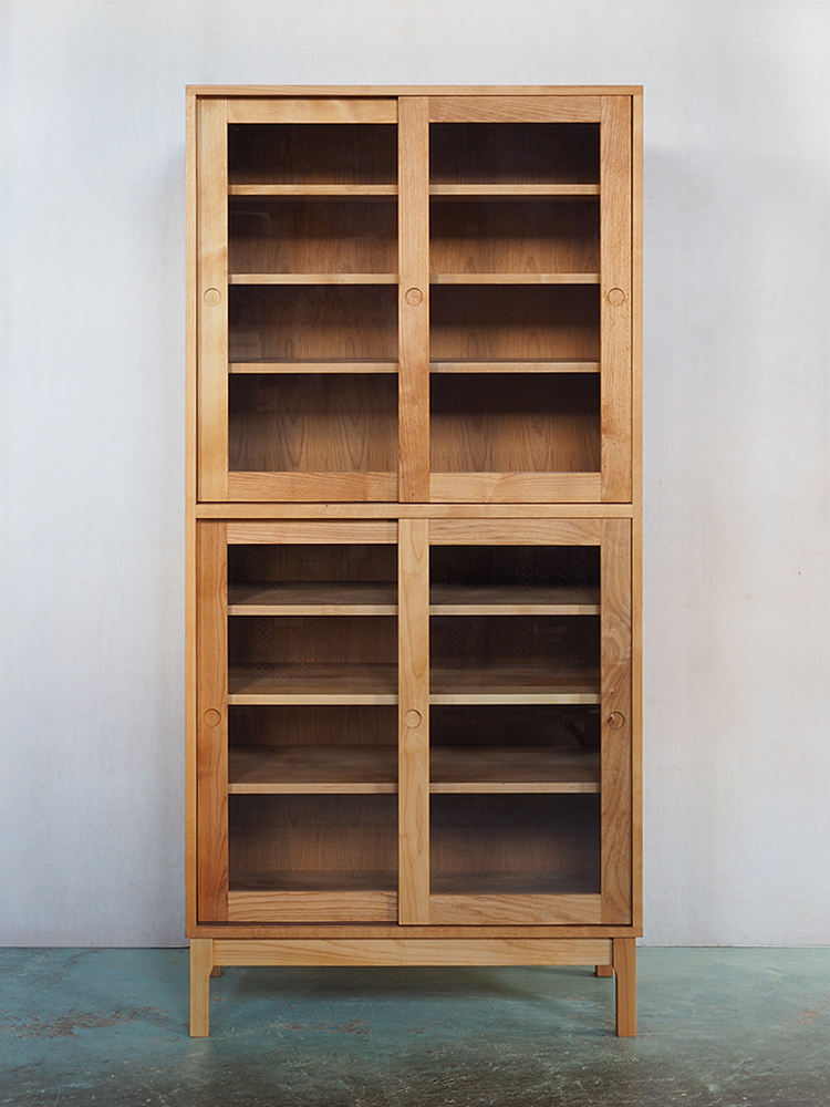 無垢材食器棚 ガラス引き戸｜ikususu FURNITURE｜無垢材家具・オーダー