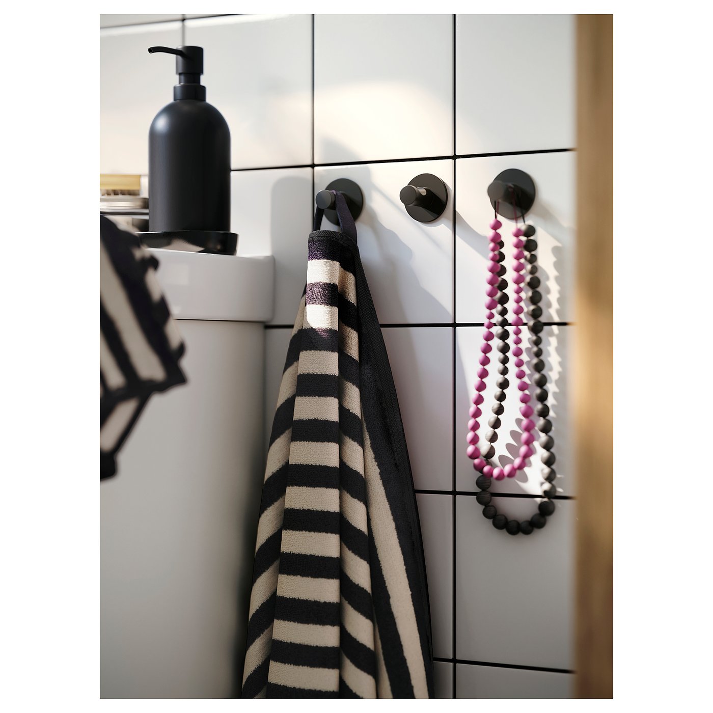 SKOGHALL スコグハル フック 接着シール付き, ブラック - IKEA