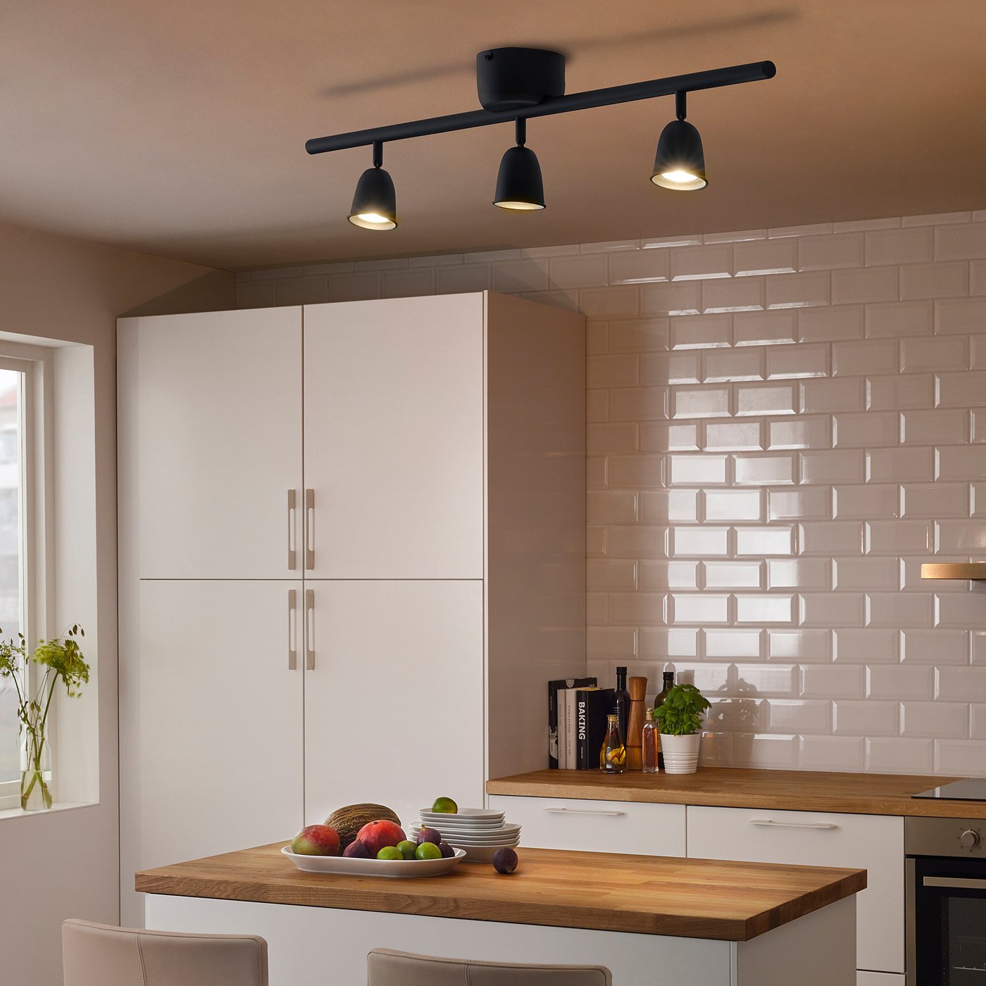 SKURUP スクルプ シーリングトラック スポットライト3個, ブラック - IKEA