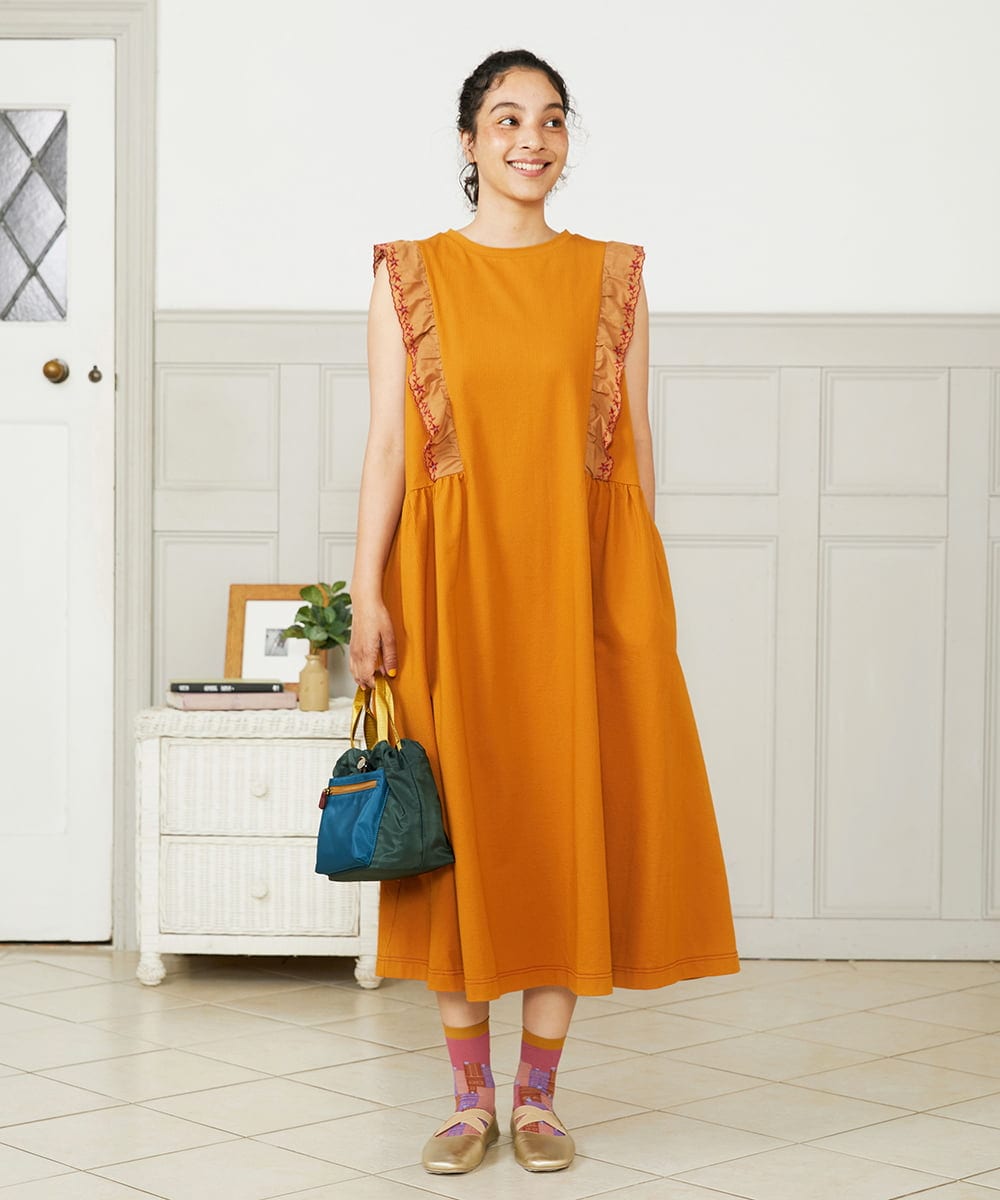 Hiedra 刺繍フリル付きノースリーブワンピース(ワンピース