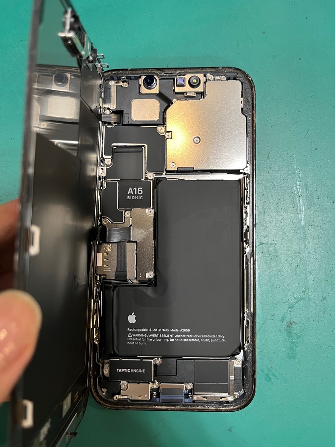 iPhone13Proフロントパネル交換のご案内！ | iPhone修理アイサポ 修理事例