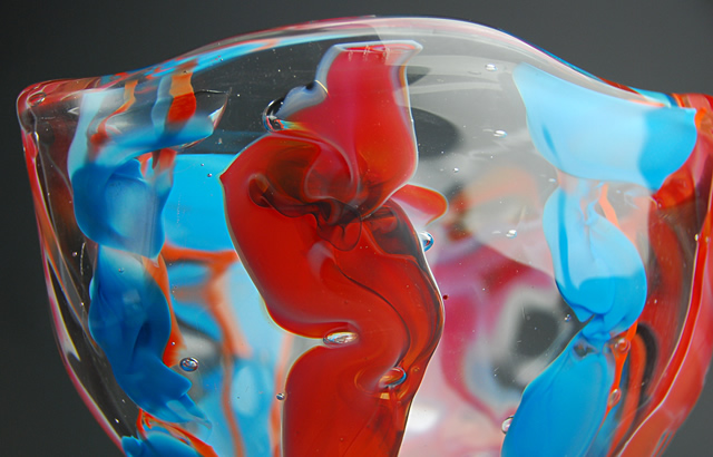 岩田家のガラス芸術、岩田藤七の経歴と代表的な作品紹介