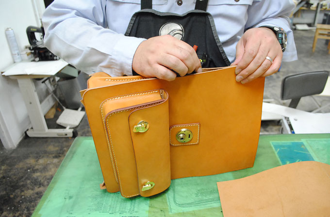 大阪店3周年記念バッグ Vol.1 2wayビジネスリュック｜革鞄・革小物の