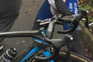 Sacra DBサースター インプレ。振動吸収するカーボンエアロハンドル