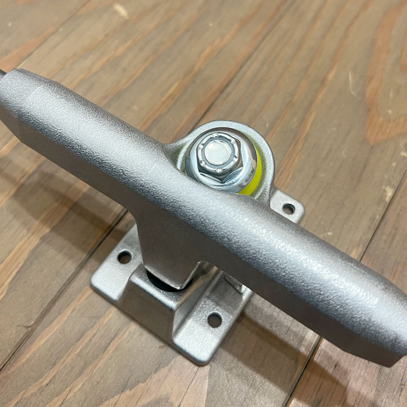 LURPIV SOLID POLISHED 140/145/150/160mm TRUCKS | 東京のスケート