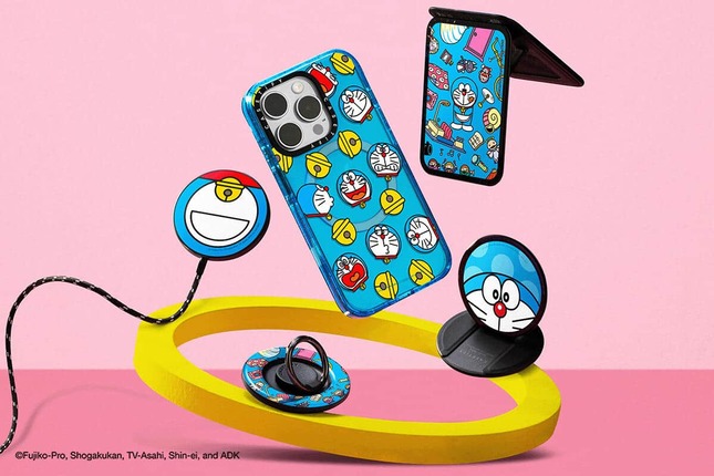 CASETiFY」＆「ドラえもん」コラボ 「どこでもドア」デザインのiPhone