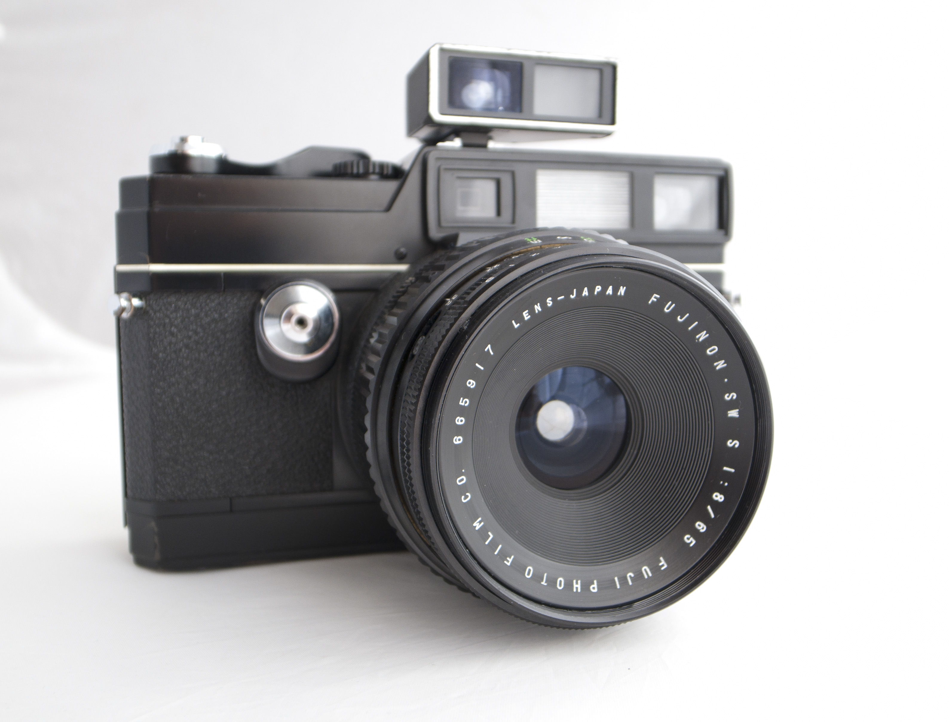 Fujica GL690 aka: The Beast - Japan Camera Hunter
