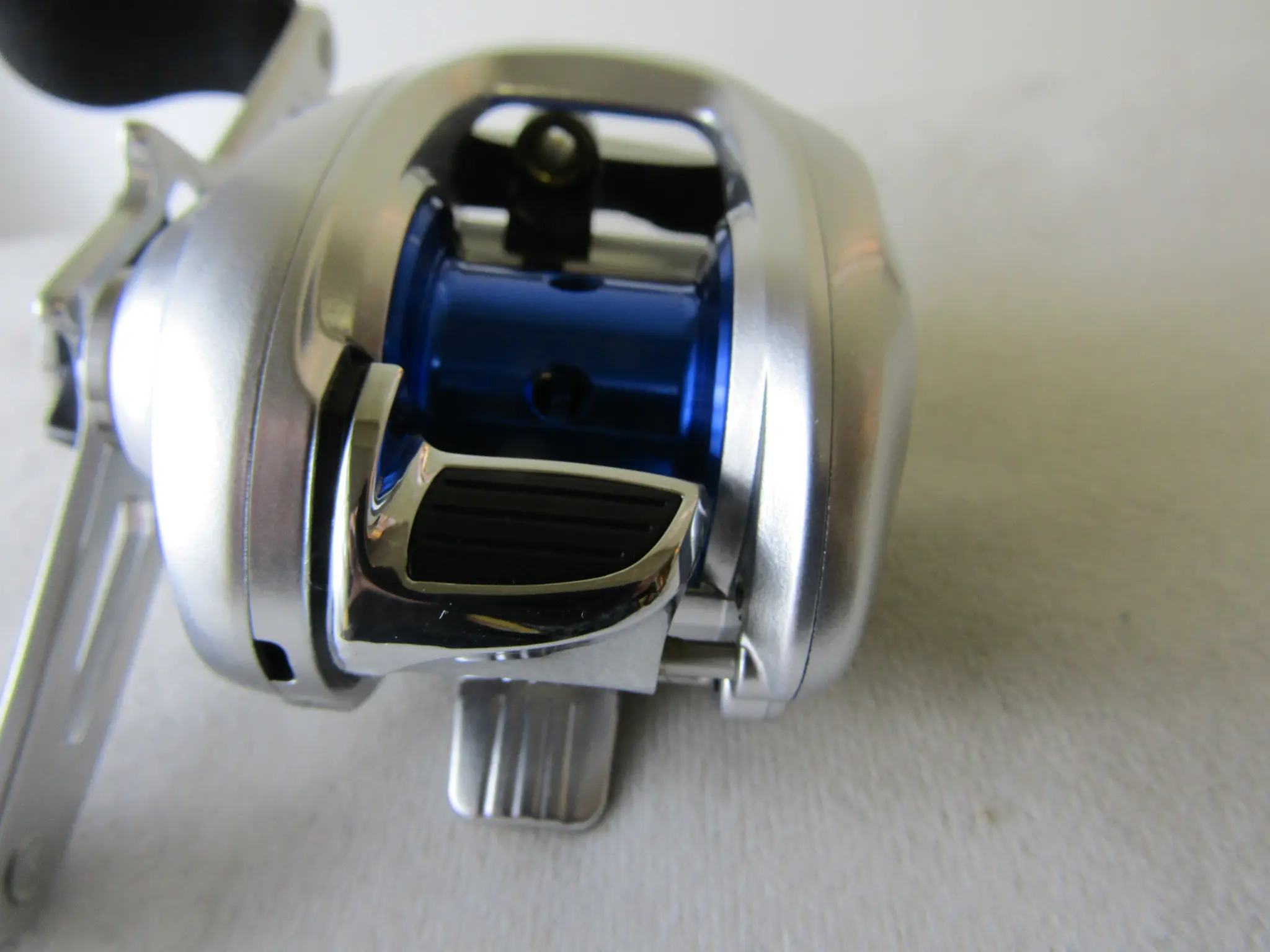 ステファーノ200XG（右） - 29,700円 : 海釣り、船釣り専門店の沖三昧