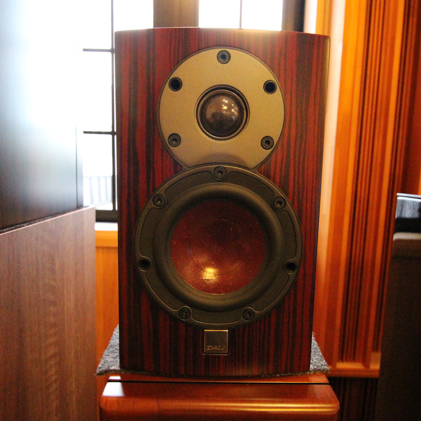 店頭展示品】DALI/スピーカー/MENTOR MENUET SE(ペア) 送料：C 高級