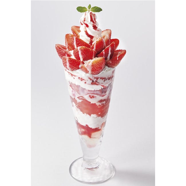 2025最新｜ジョナサンから国産いちご×練乳のパフェが登場！デラックス